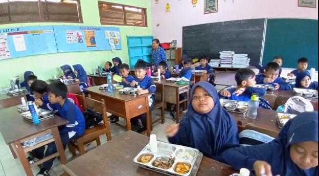 Program Makan Bergizi Gratis (MBG)